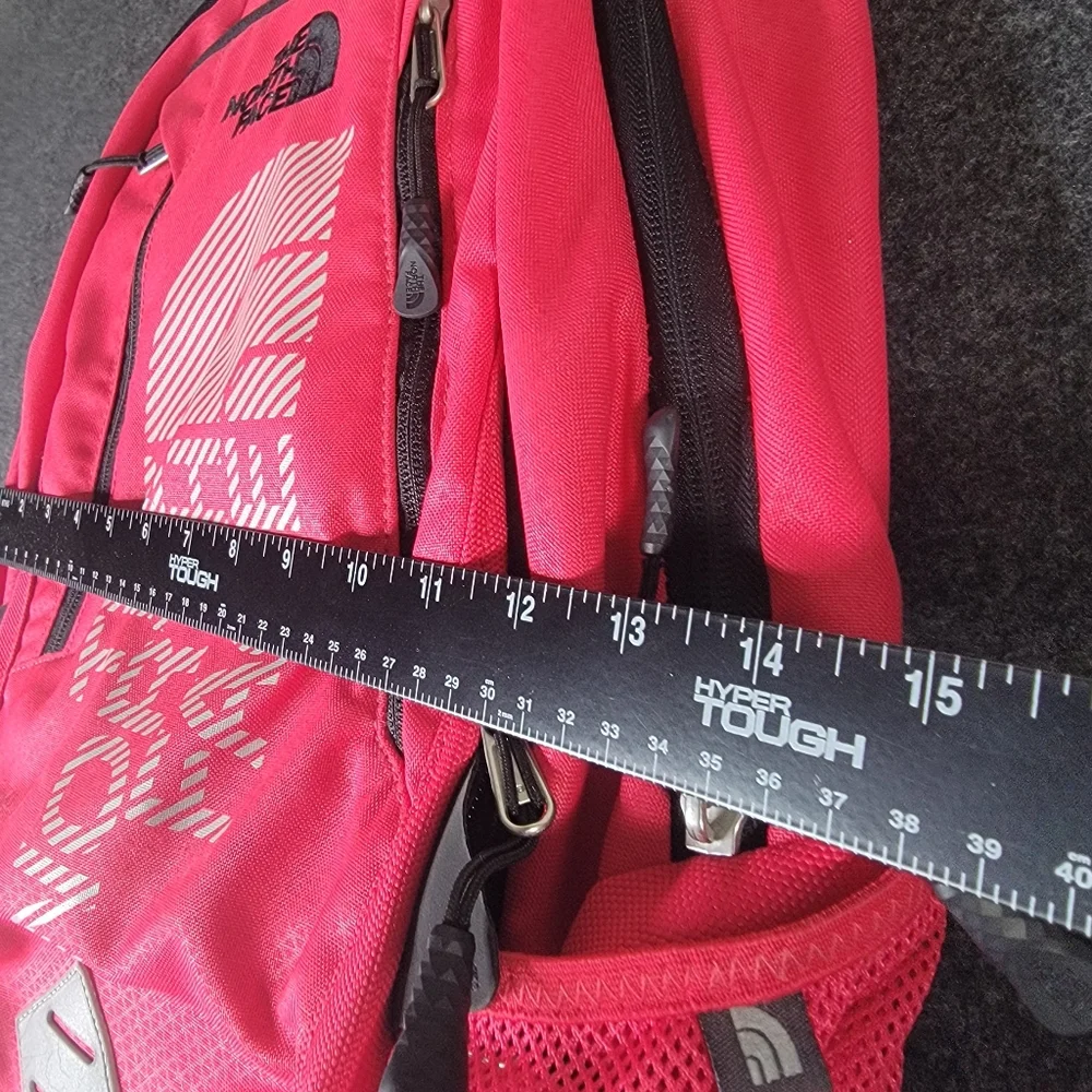 The North Face Wasatch Backpack Pink Grey Black Bottle Pockets Zippers Storage